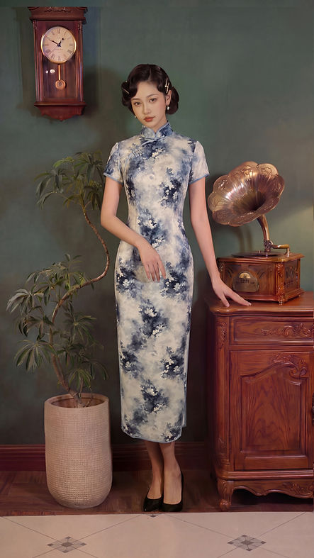 米黑色長旗袍 Beige and Black Floral Long Qipao P-037