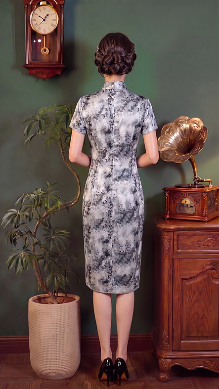 黑色小花短旗袍 Short black floral qipao P-031